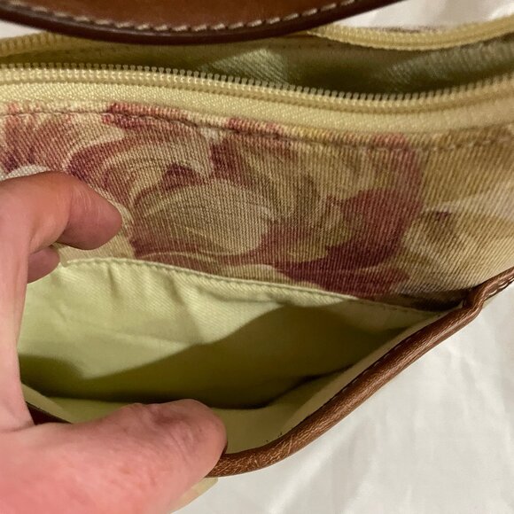 NWD RELIC Eliza Floral Women's Small Canvas Hobo Shoulder Bag Leather Trim Purse - Picture 4 of 12